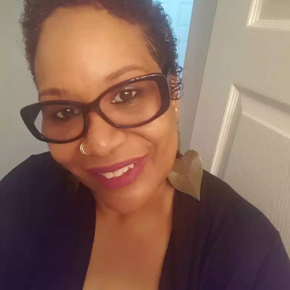 Meet your Posher, Stacy